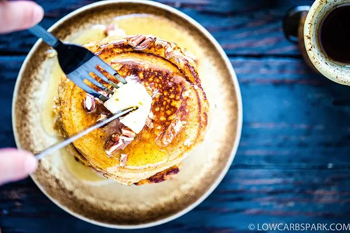 how to serve keto pumpkin pancakes 