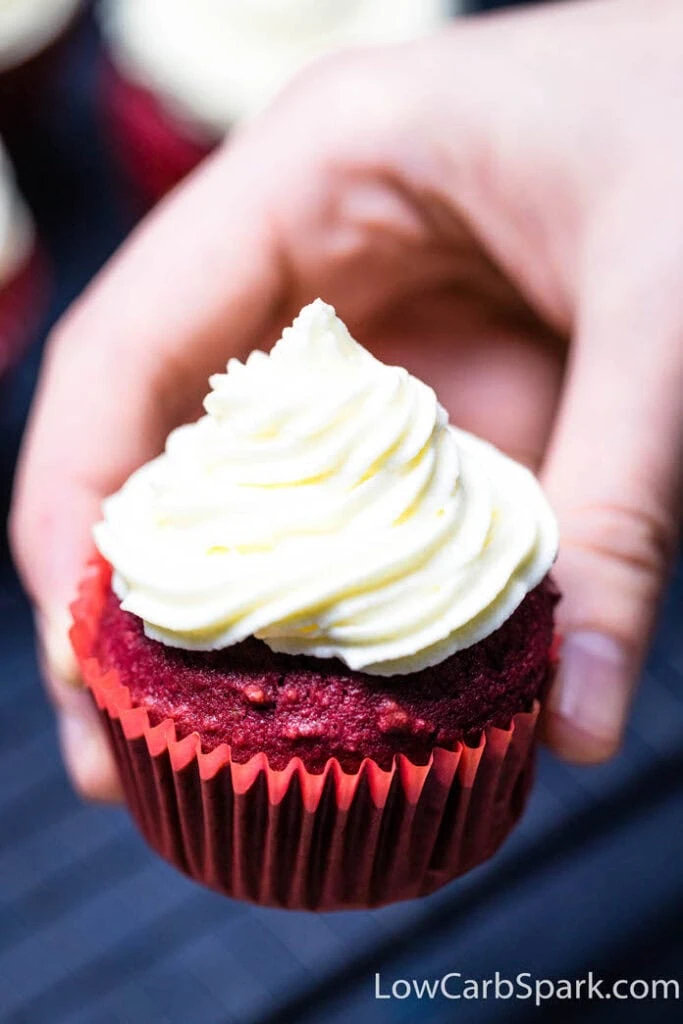 low carb red velvet cupcakes with frosting