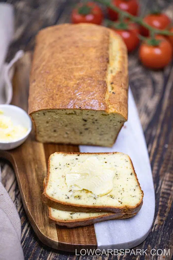 How to make the best keto bread loaf with just a few ingredients and easy instructions? This bread is only 2g net carbs for a slice and extremely tasty.
