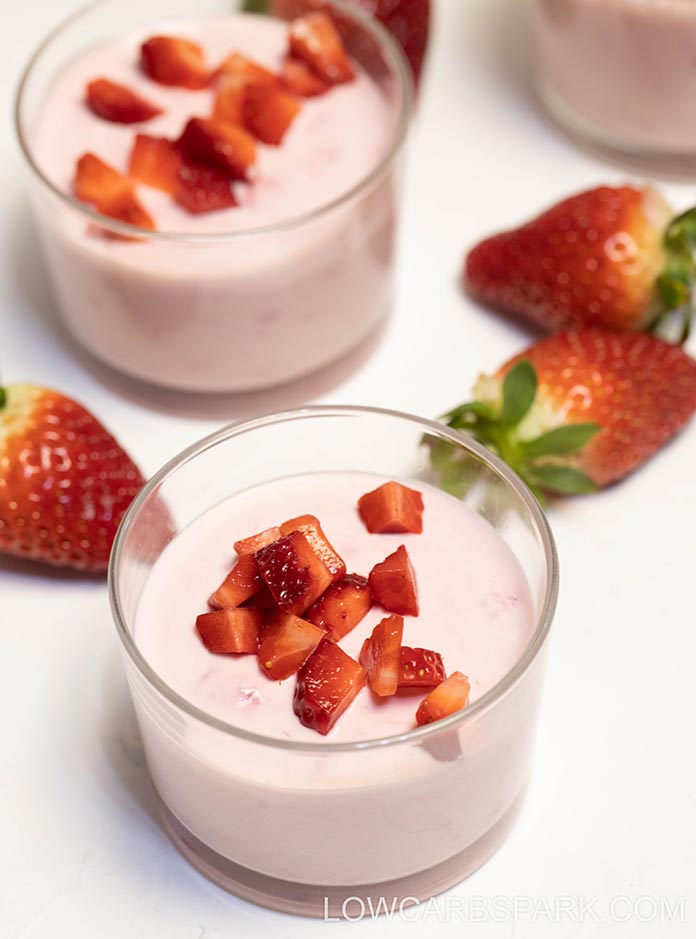 Keto Strawberry Mousse - Low Carb Recipe - Low Carb Spark