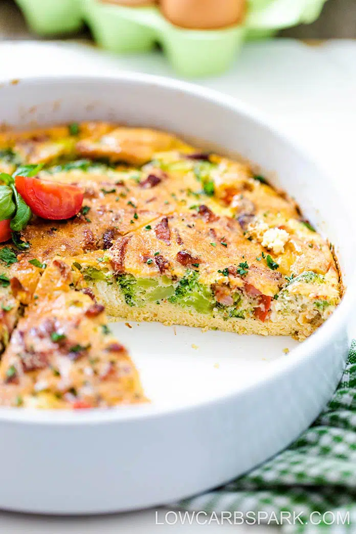 This oven-baked vegetable frittata it's super easy to make, creamy, and loaded with vegetables. Keto frittata is the perfect make-ahead recipe for breakfast or work lunches.