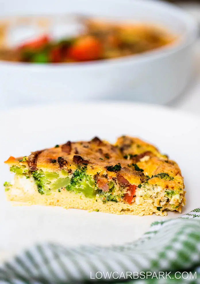 This Oven Baked Vegetable Frittata is super easy to make in under 30 minutes. It's the best low carb crustless quiche, and it's perfect for meal prep and quick breakfast.