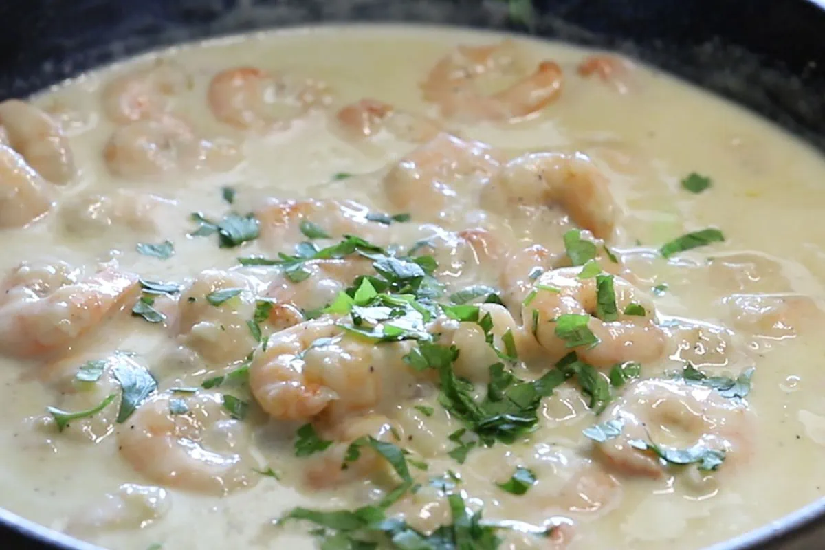 how to make Creamy Garlic Shrimp with Parmesan8
