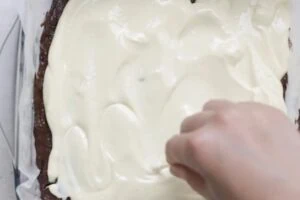 how to make Keto Cheesecake Brownies