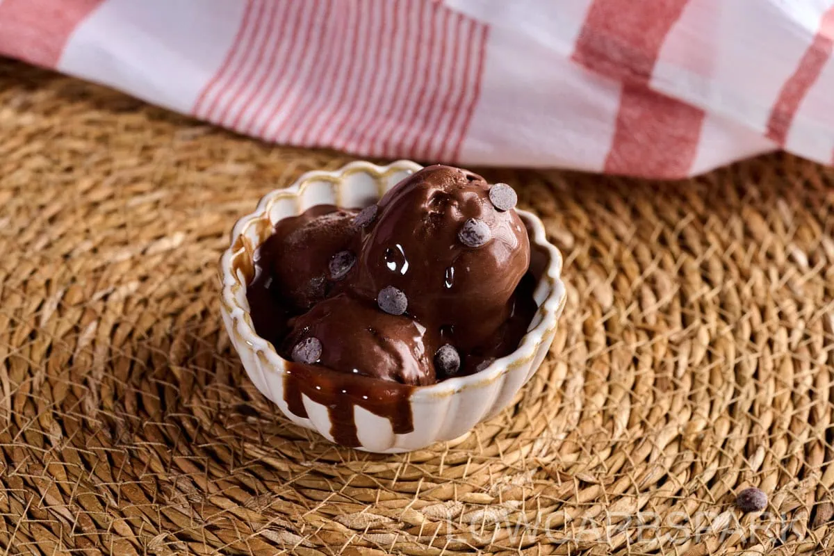 Keto Chocolate Ice Cream 