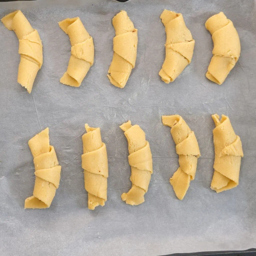how to make keto croissants 9