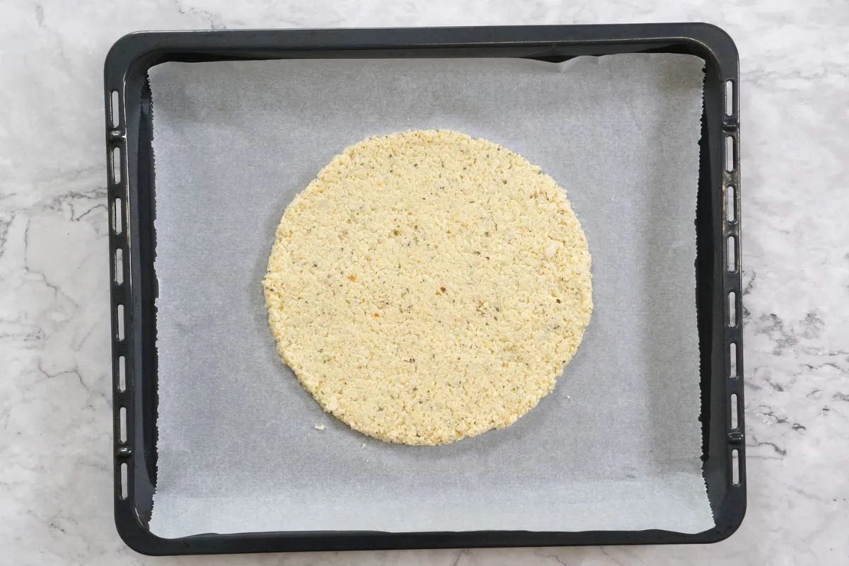 how to make cauliflower pizza crust