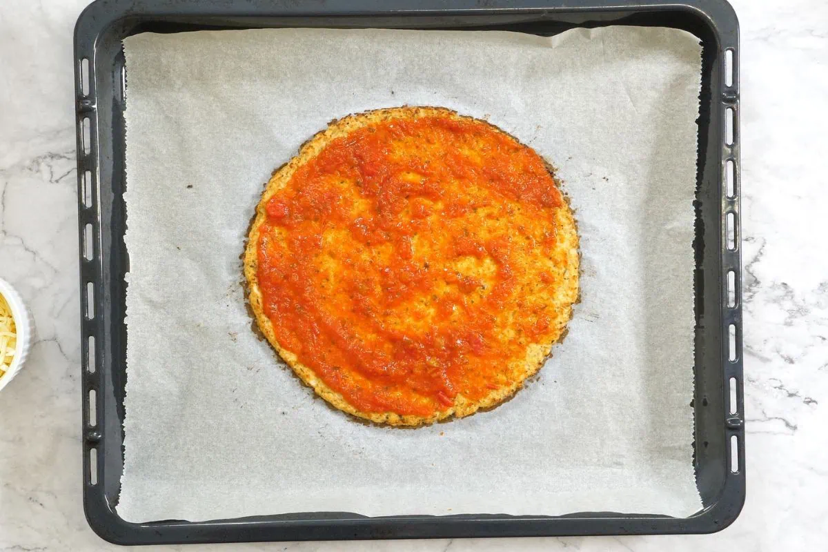 how to make cauliflower pizza crust